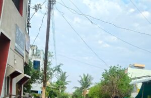 एकाच अवकाळी पावसाने एसबीआय कॉलनी, शेगाव येथील रस्त्यांची दयनीय अवस्था