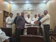 प्रभाग क्र. 9 मधील पाणीटंचाई, रस्त्यांची दुरवस्था व ड्रेनेज कामांमुळे नागरिक त्रस्त; नगर परिषदेकडे निवेदन